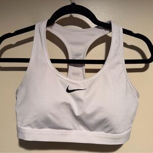 Nike Swoosh Medium Support Women's Padded Sports Bra